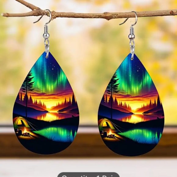 Northern Lights, Camping, Pine Trees, Forest, Mountains, Lake, Leather Earrings - Picture 1 of 4